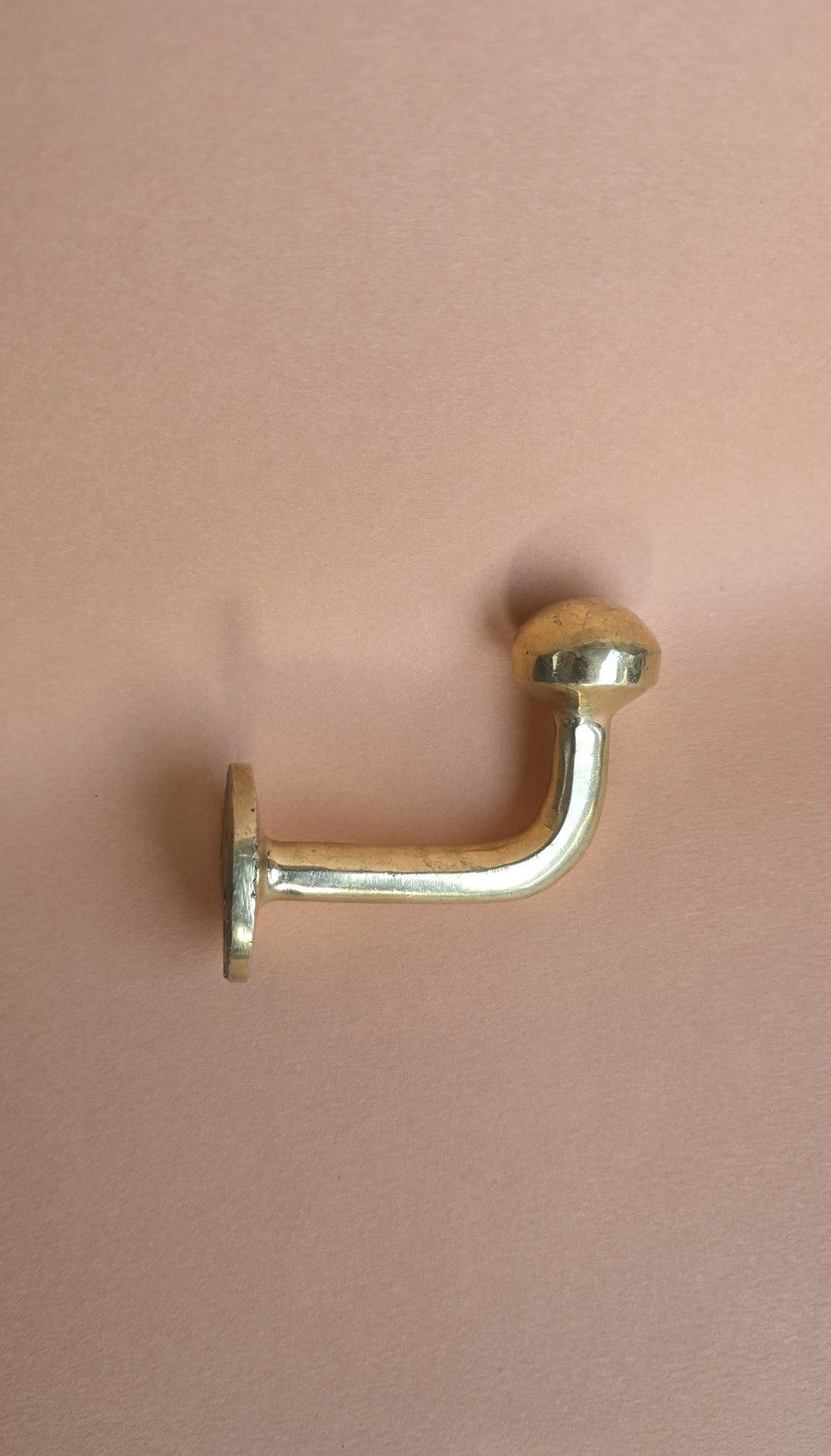 Messing wandhaak goud