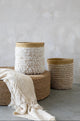 bohemian mand met witte schelpen