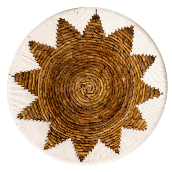 ronde boho wanddecoratie in de kleuren wit en bruin