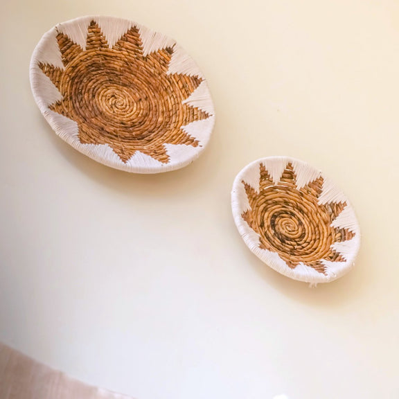 ronde bohemian wanddecoratie in de kleuren wit en bruin